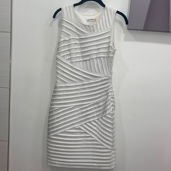 CALVIN KLEIN WHITE DRESS - Picture 1 of 3